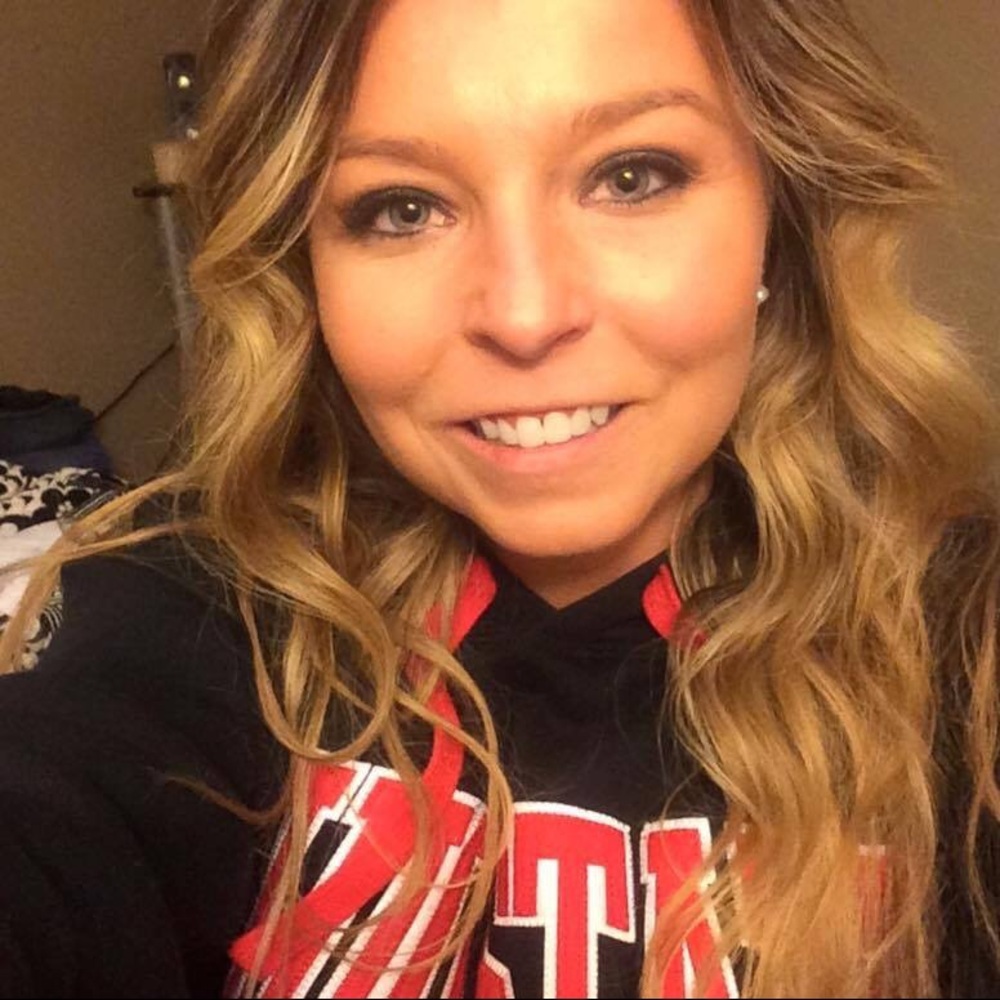 Meet your Posher, Lenora